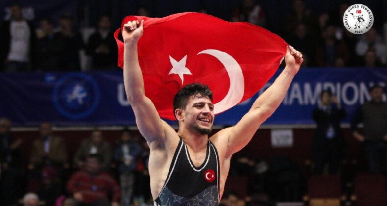 Son dakika! Milli güreşçimiz Cengiz Arslan dünya şampiyonu!