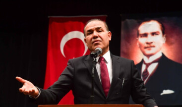 Sözlü, Gençlerle Hayatının Bilinmeyenlerini Paylaştı