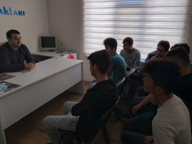 Kargı Ülkü Ocakları verdiği seminerle gençleri zararlı alışkanlıklara karşı uyardı.