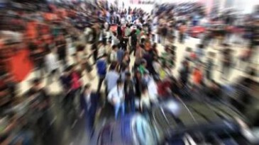 İyi İnsanlar Gitti, Biz Kaldık