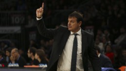 Ergin Ataman: ‘Kural hatası var! Euroleague’den maçın tekrarını isteyeceğiz’