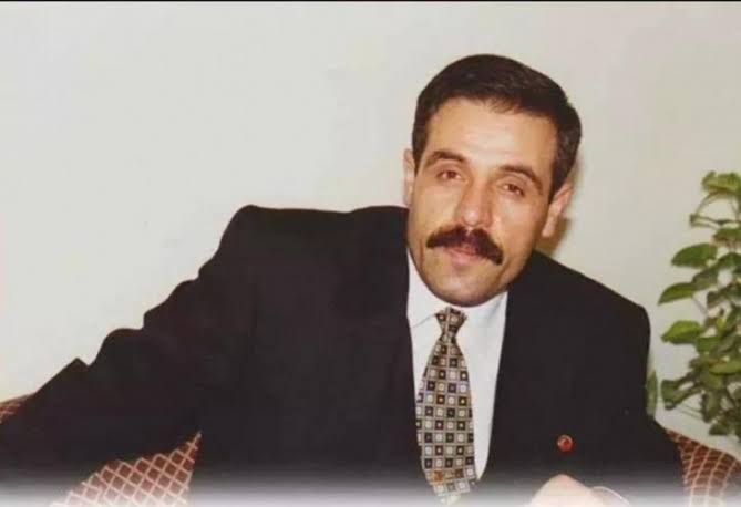 AHDE VEFA İMANDANDIR  BİR ÜLKÜ DEVİ ALİ METİN TOKDEMİR
