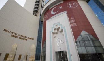 MHP’nin iki Büyükşehir adayı geri çekildi