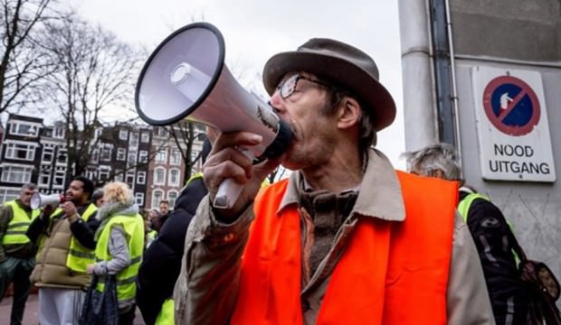 Şimdi de Kırmızı Yelekler ortaya çıktı!