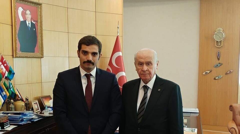 ATEŞTEN GÖMLEK GİYDİ: Ülkü Ocakları Yeni Genel Başkanı Sinan Ateş oldu