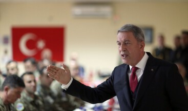 Akar: Yeri ve zamanı geldiğinde Menbiç’te gereken yapılacak