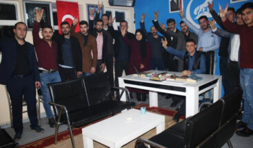 Dursunbey Ülkü Ocakları’nda Muhammet Demiraslan Bayrağı Devraldı.