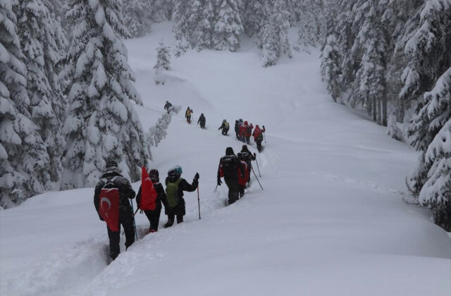 Sarıkamış Şehitlerini Anmak İçin Tipide Ilgaz Dağı na Yürüdüler