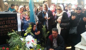 Ülkücü Şehit Fırat Yılmaz Çakıroğlu kabri başında anıldı