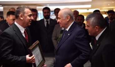 Öğretim Görevlisi 2 Kardeş MHP Lideri Devlet Bahçeli’nin “Bilge Liderliğini” kitaplaştırdı