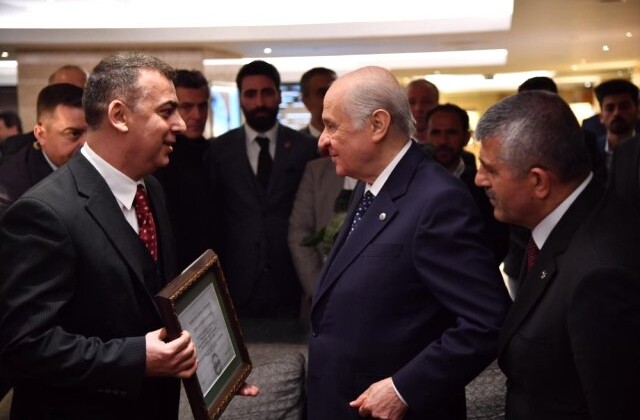 Öğretim Görevlisi 2 Kardeş MHP Lideri Devlet Bahçeli’nin “Bilge Liderliğini” kitaplaştırdı