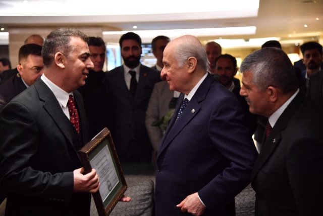 Öğretim Görevlisi 2 Kardeş MHP Lideri Devlet Bahçeli’nin “Bilge Liderliğini” kitaplaştırdı