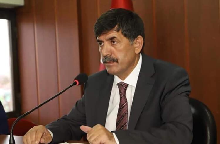 Erzincan Belediye Başkanı MHP’li Bekir Aksun Makam Araçlarını Kaldırdı