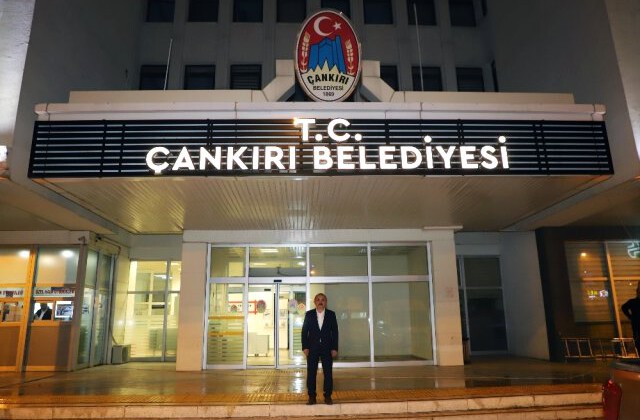 SORUYORUM; “İKTİDAR MI, İTİBAR MI?”