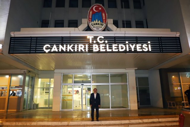 MHP’li Başkan İsmail Hakkı Esen’den, “T.C. Çankırı Belediyesi” Tabelası