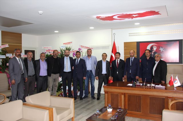 MHP Sivas Milletvekili Ahmet Özyürek, MHP’nin kazandığı Zara Belediyesini ziyaret etti.