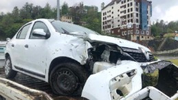Rize’ de, MHP MYK Üyesi olan Otomobil Kaza Yaptı: 3 Yaralı