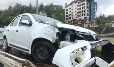 Rize’ de, MHP MYK Üyesi olan Otomobil Kaza Yaptı: 3 Yaralı