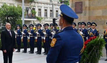 Azerbaycan’da Cumhuriyetin 101. yıl dönümü kutlanıyor