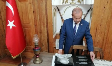 MHP’li vekil Mehmet Taytak’tan Şuhut’daki Atatürk evi’ne ziyaret