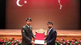 Afganistanlı Özbek Lider Dostum’un oğlu kurmay yüzbaşı oldu