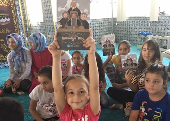 Edirne Ülkü Ocakları’ndan Kur’an Kursu Öğrencilerine Bayram Hediyesi: Kutadgu Bilig