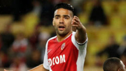 Galatasaray ile anılan Radamel Falcao maç öncesi sakatlandı!