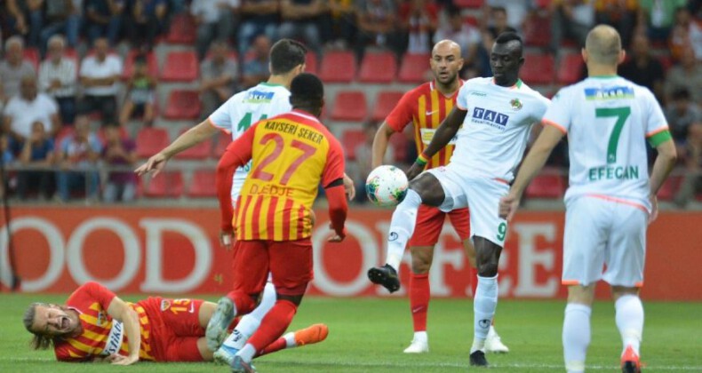 Alanyaspor, Cisse ile güldü