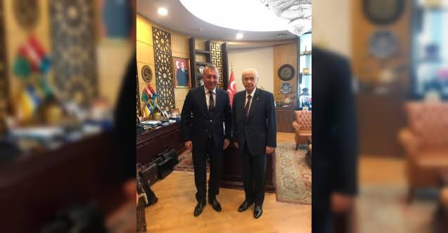 MHP Lideri Bahçeli’den Kastamonu’ya köstekli saat hediyesi