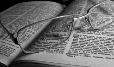 KARANLIKLARDA KALAN AYDIN!