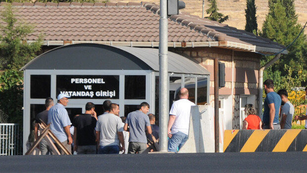 Kayyum atanan Mardin Belediyesi’nde işten çıkarılan şehit yakınlarını işe alıyor