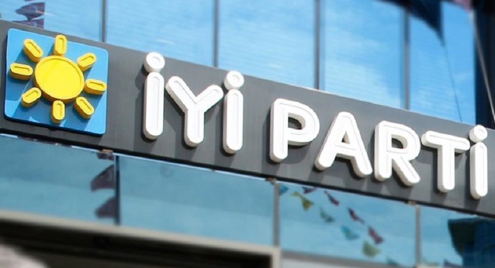 İzmir’de İP’liler kayyım istedi