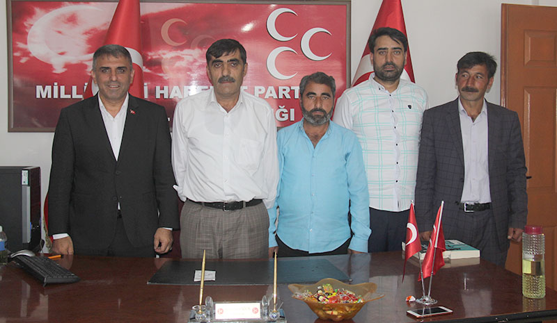 Bingöl’de Saadet Parti’li belediye meclis üyeleri istifa edip MHP’ye geçti