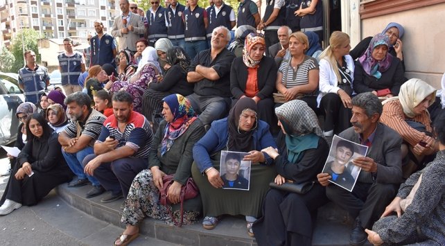 Akşener de HDP’yi kurtaramadı: 17 aile oldu
