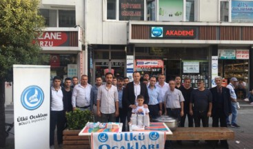 Bolu Ülkü Ocakları Aşure İkram Etti