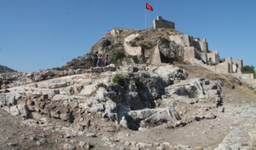 Amasya’da Arkeoloji kazısında 700 yıllık cami bulundu