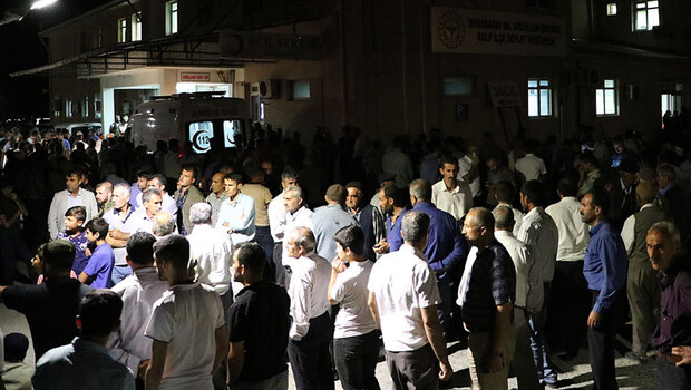 Diyarbakır’ın Kulp ilçesindeki alçak saldırıda hayatını kaybeden kişi sayısı 7’ye yükseldi.