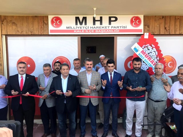 Malatya’nın Kale ilçesinde MHP teşkilatı yeni yerine taşındı