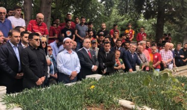 #MetinOktay kabri başında anıldı
