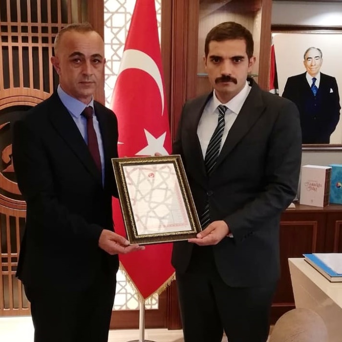 Akdağmadeni Ülkü Ocakları, bulunduğu binanın tapusunu aldı.
