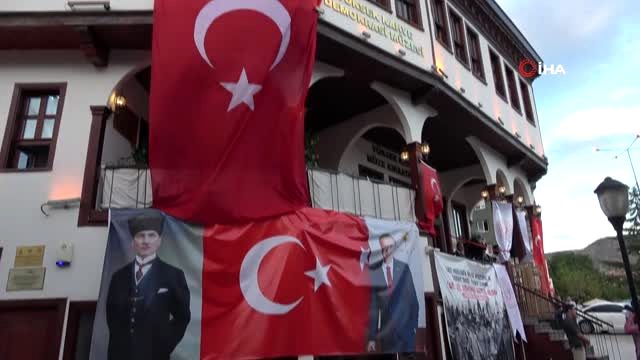 Tokat’ta Siyasilerin balkon konuşması yaptığı 115 yıllık kahvehane, “Demokrasi Müzesi” oldu