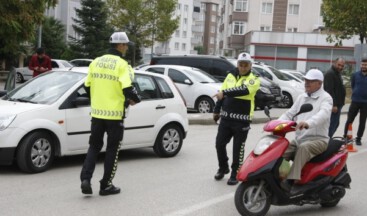 Trafikte araç sürücülerine #sigara denetimi