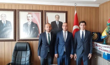 Antalya Ülkü Ocakları’nda Bayrak Değişimi