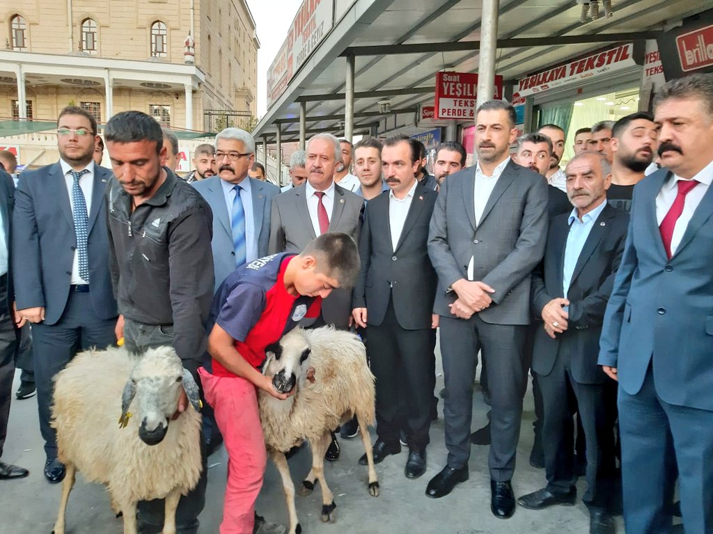 Elazığ MHP, Askerlerimiz İçin Kurban Kesti