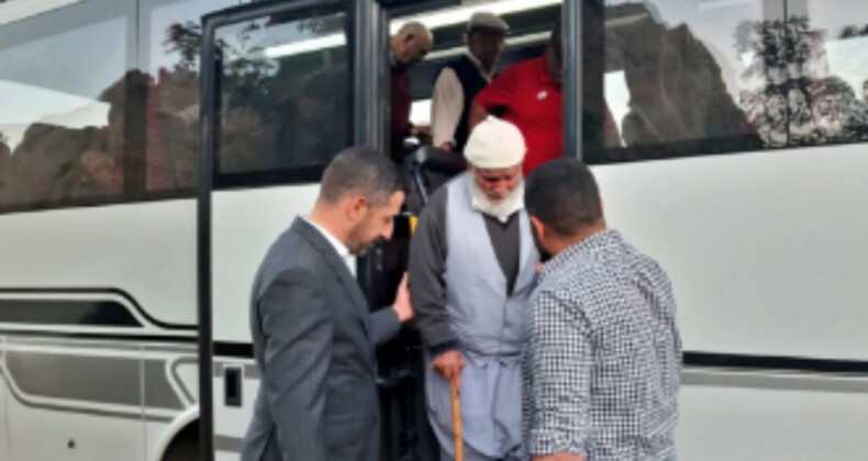 Elazığ MHP Yaşlılar Günü’nde yaşlıları yalnız bırakmadı