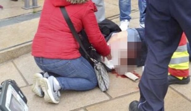 Almanya’nın Lüdenscheid kentinde pkk’lılar Türk gencini sırtından bıçakladı