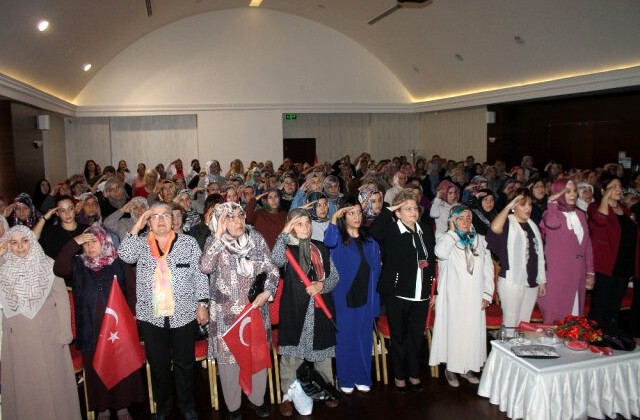 MHP Çankırı Kadın Kolları #BarışPınarıHarekatı’na katılan Mehmetçiğe dua ve selam