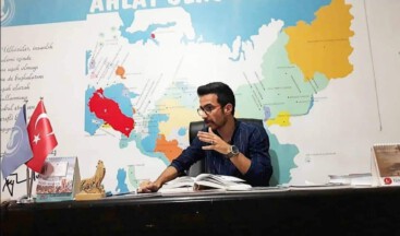 TANRI DAĞININ ÇOCUKLARININ KARŞISINDAKİ MEZOPOTAMYA SIÇANLARI