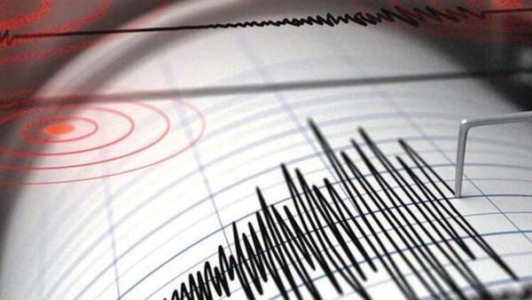 Van Başkale’de gece korkutan #deprem!