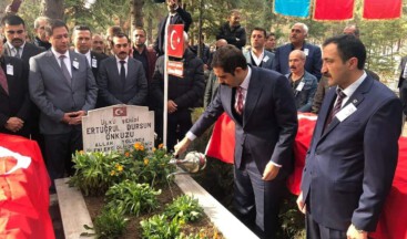 Şehadetinin 49. yıldönümünde Ülkücü Şehidimiz Ertuğrul Dursun Önkuzu Ülkü Ocakları Genel Başkanı Sinan Ateş’in katılımı ile kabri başında anıldı